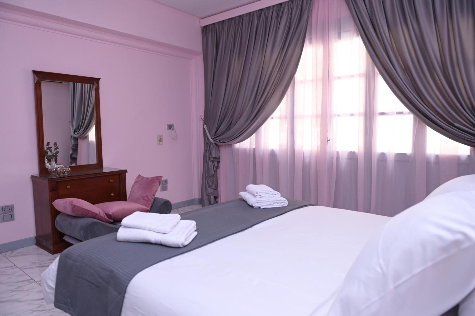Belle Helen - Bright Independent Apartment Cairo